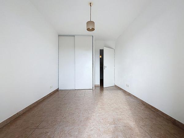 Appartement Marseille 2 pièce(s) 40.66 m2 avec garage fermé et place parking privatif terrasse