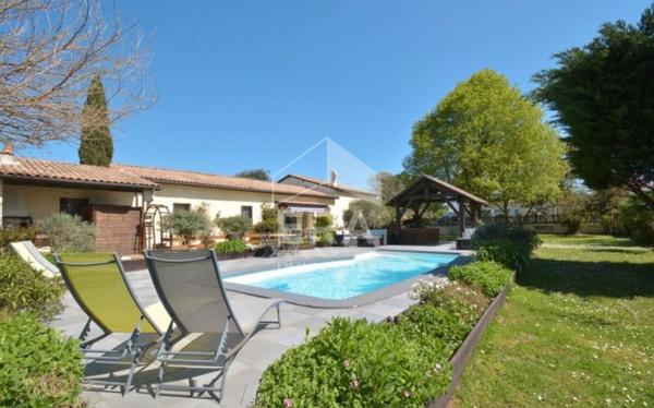 Maison à vendre à Montpon-Ménestérol 11 pièces  314.17 m2