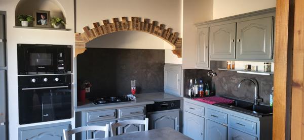 à vendre Proche CHATILLON-SUR-CHALARONNE, maison de 161 M2 P5 avec dépendances