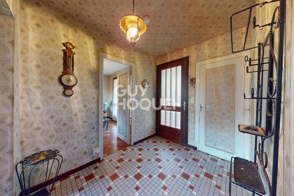 Ensemble immobilier comprenant maison principale + maison annexe et 3.8 ha