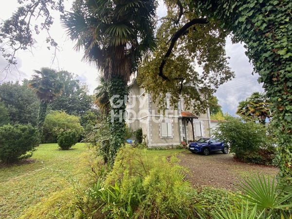 Maison de caractère de 292m² à Salies de Béarn