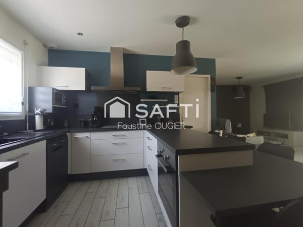 Accès centre ville à pied et navette gratuite possible, Plain pied de 2017