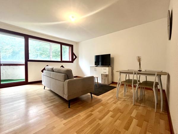 Quimper (29000) Appartement T5 Meublé de 96 m² avec Loggia et double balcon - Chauffage collectif inclus