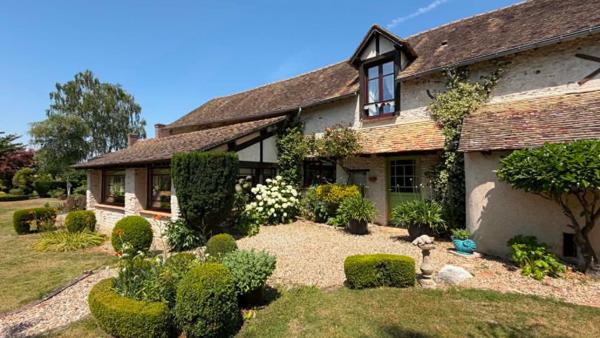 Maison à Houdan, 78550 - 6 pièces 200m²
