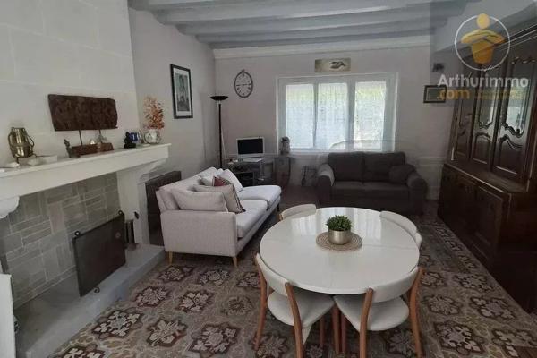 Vente                                                      Immeuble
                        
                     7 pièces                      233 m2                     à Avaray
