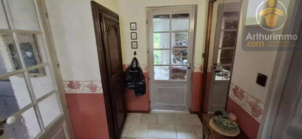 Vente                                                      Immeuble
                        
                     7 pièces                      233 m2                     à Avaray