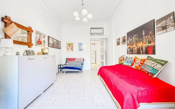 Appartement à vendre    1 pièce • 24,09 m2 Nice