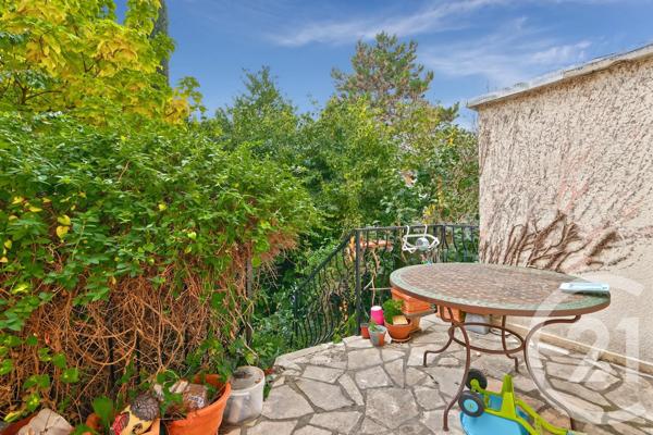 Maison à vendre  5 pièces - 80 m 2   LE BOURGET  - 93
