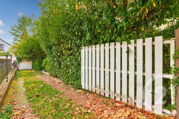 Maison à vendre  5 pièces - 80 m 2   LE BOURGET  - 93