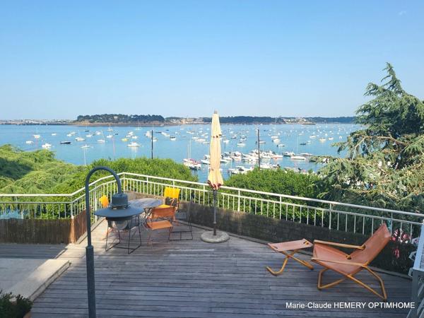 Dinard centre, Appartement T5 de 1ère ligne en pleine vue mer avec jardin et accès à la promenade du Clair de Lune
