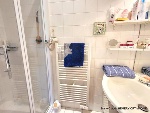 Dinard centre, Appartement T5 de 1ère ligne en pleine vue mer avec jardin et accès à la promenade du Clair de Lune