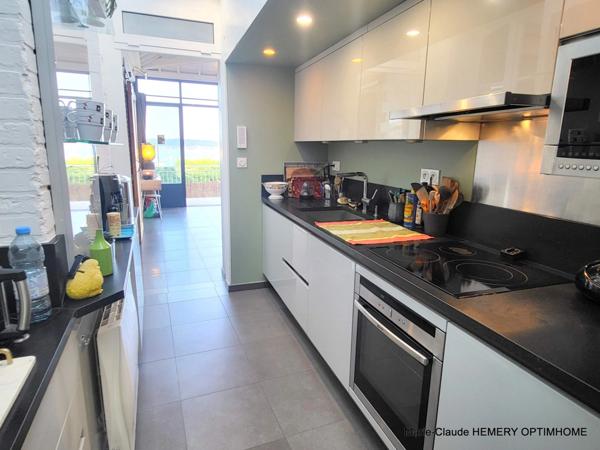 Dinard centre, Appartement T5 de 1ère ligne en pleine vue mer avec jardin et accès à la promenade du Clair de Lune