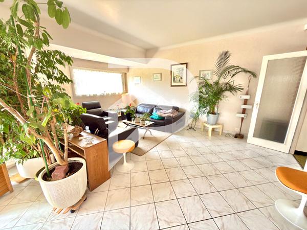 Maison 7 pièces 221.66 m2