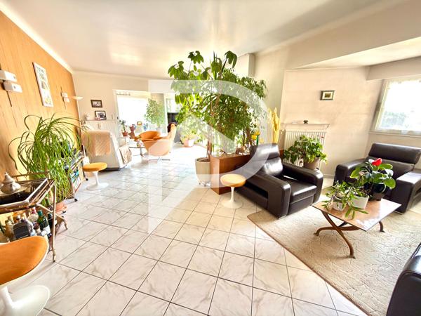 Maison 7 pièces 221.66 m2