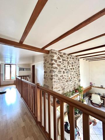 Maison Mur De Barrez (12600) 4 pièce(s) 138 m2 , Mur de barrez