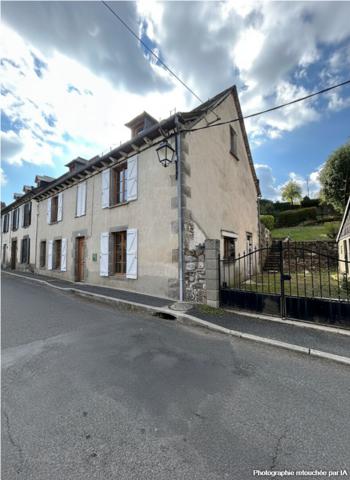 Maison Mur De Barrez (12600) 4 pièce(s) 138 m2 , Mur de barrez