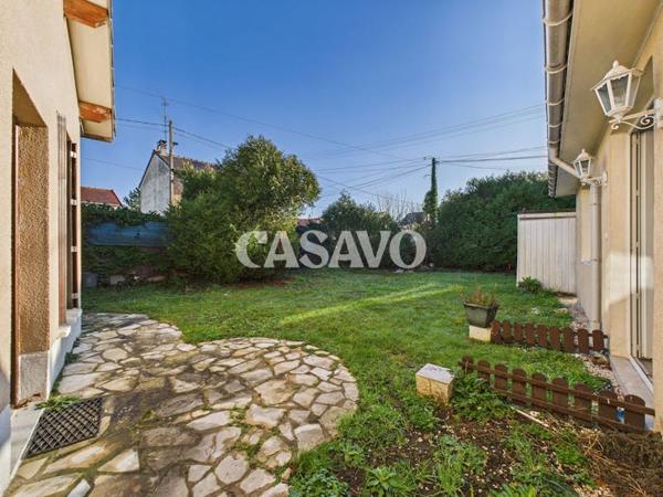 Vente Maison 6 pièces de 110m² - 93190 Livry-Gargan
