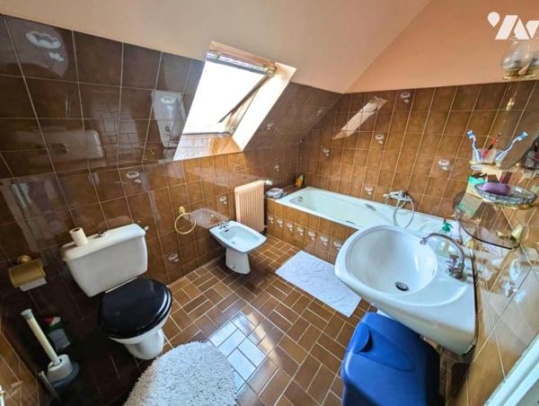 PLEUMEUR-BODOU – Maison familiale avec beau terrain, proche axes et commodités