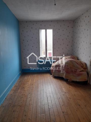 Maison semi mitoyenne 140 m² à la campagne proche de toute commodités ,  axe Saint-Quentin /Laon, Autoroute A26 et a 45 min de REIMS