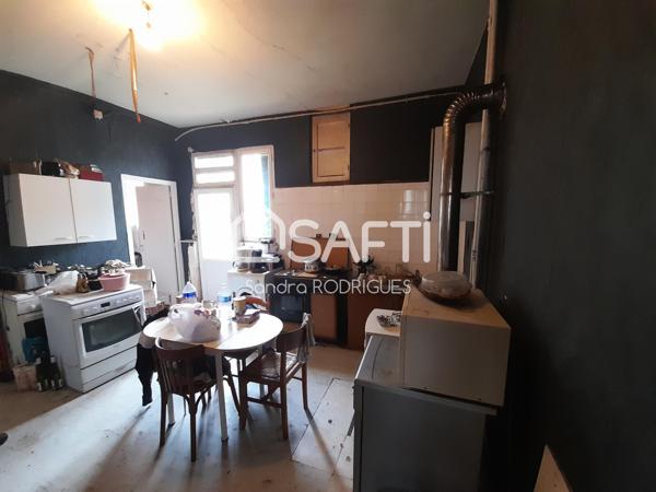 Maison semi mitoyenne 140 m² à la campagne proche de toute commodités ,  axe Saint-Quentin /Laon, Autoroute A26 et a 45 min de REIMS