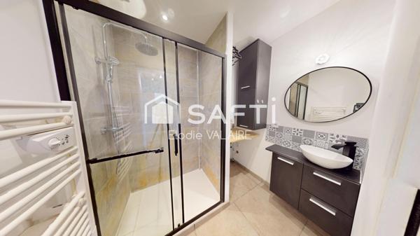 Maison mitoyenne à étage de 71 m²  2 chambres + Bureau  avec jardin et  garage