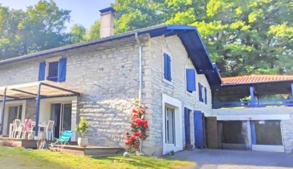 Aux portes de Bayonne et à 30 mn des plages, propriété de 3 hectares