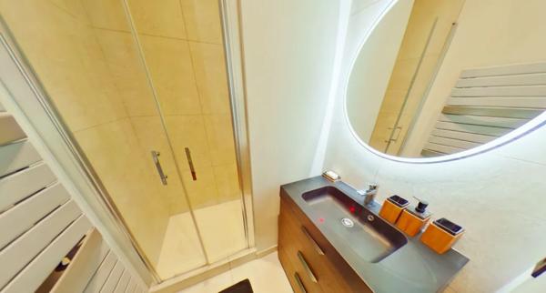 APPARTEMENT T2 A LOUER - LYON 6EME ARRONDISSEMENT Kleber 73.66 m 2 1 700 € charges comprises par mois