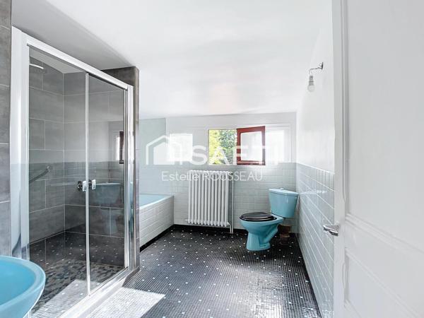 Maison avec jardin au calme proche commerces et Bus