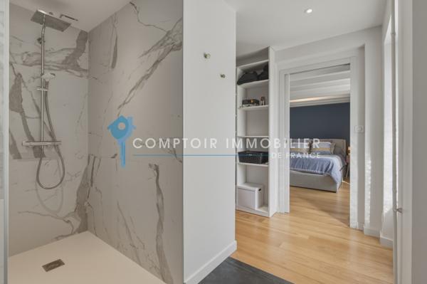 Propriete 6 pièce(s) 4 chambre(s) 230 m²