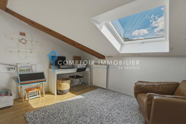 Propriete 6 pièce(s) 4 chambre(s) 230 m²