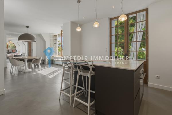 Propriete 6 pièce(s) 4 chambre(s) 230 m²