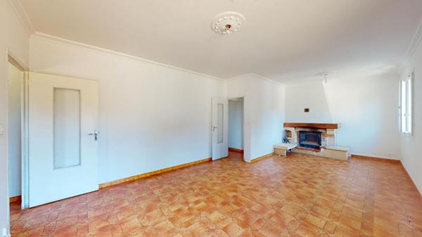 Le Pradet T4 en villa avec terrasse et véranda, parking et garage