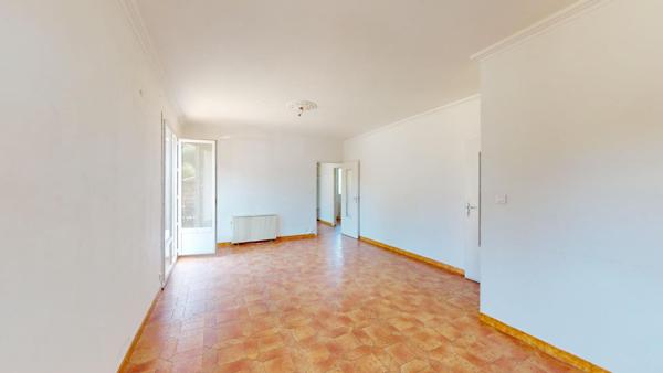 Le Pradet T4 en villa avec terrasse et véranda, parking et garage