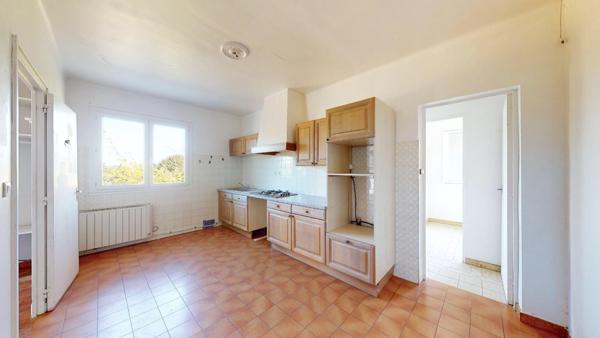 Le Pradet T4 en villa avec terrasse et véranda, parking et garage