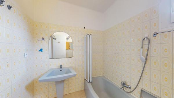 Le Pradet T4 en villa avec terrasse et véranda, parking et garage