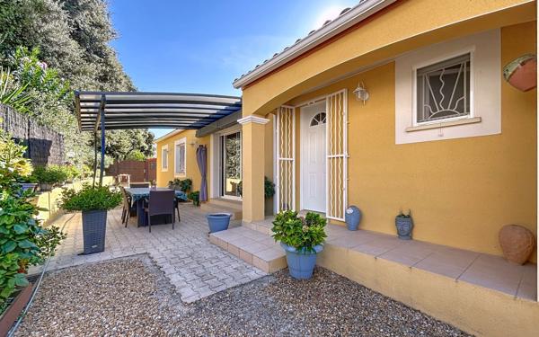 Maison à vendre    4 pièces •  Castries