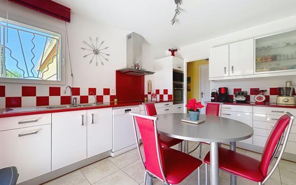 Maison à vendre    4 pièces •  Castries