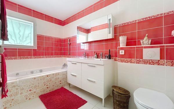 Maison à vendre    4 pièces •  Castries