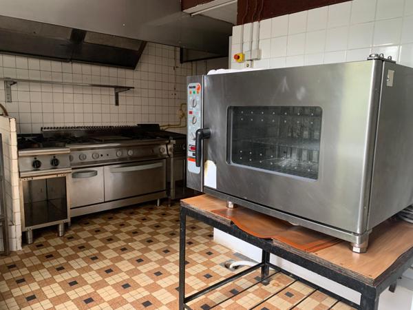 Restaurant réputé situé au centre du village