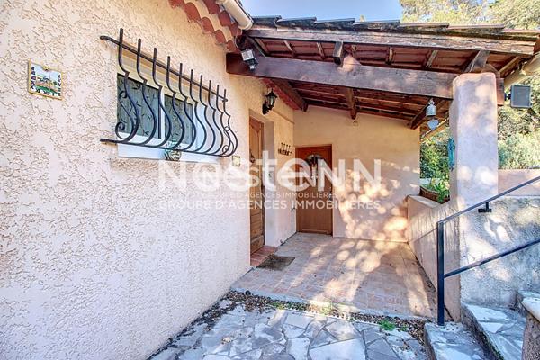 A VENDRE LORGUES ! Maison 4 pièces 100 m2 sur terrain de 1800m2 + piscine