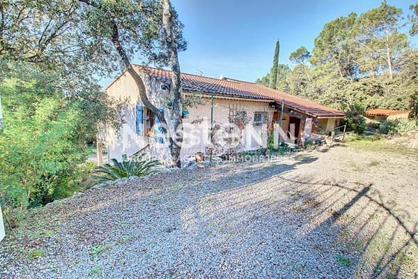 A VENDRE LORGUES ! Maison 4 pièces 100 m2 sur terrain de 1800m2 + piscine