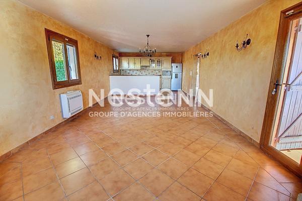 A VENDRE LORGUES ! Maison 4 pièces 100 m2 sur terrain de 1800m2 + piscine