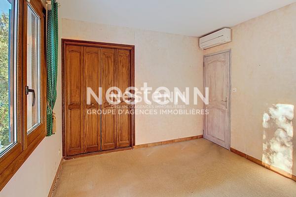 A VENDRE LORGUES ! Maison 4 pièces 100 m2 sur terrain de 1800m2 + piscine