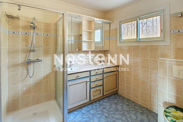 A VENDRE LORGUES ! Maison 4 pièces 100 m2 sur terrain de 1800m2 + piscine