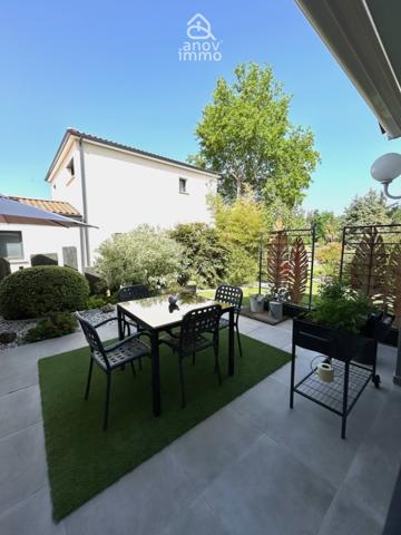Villa
                                                                                                                                                                                                                                                                                                                        7 pièce(s)                                                                                                                                                                                                          4 chambre(s)                                                                                                                                                                                                          205  m²