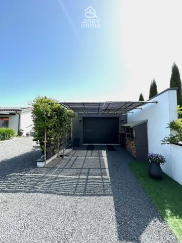 Villa
                                                                                                                                                                                                                                                                                                                        7 pièce(s)                                                                                                                                                                                                          4 chambre(s)                                                                                                                                                                                                          205  m²