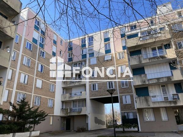 Location Appartement 4 pièces 80.18 m² - 12 PLACE DU 11 NOVEMBRE 1918 Noisy Le Grand 93160