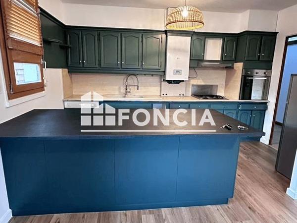 Location Appartement 4 pièces 80.18 m² - 12 PLACE DU 11 NOVEMBRE 1918 Noisy Le Grand 93160