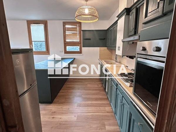 Location Appartement 4 pièces 80.18 m² - 12 PLACE DU 11 NOVEMBRE 1918 Noisy Le Grand 93160