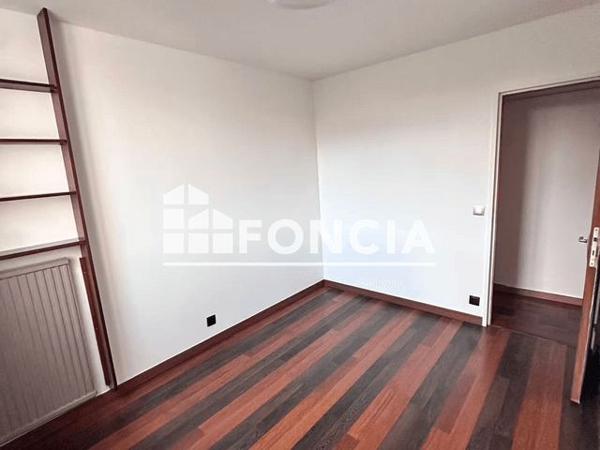 Location Appartement 4 pièces 80.18 m² - 12 PLACE DU 11 NOVEMBRE 1918 Noisy Le Grand 93160
